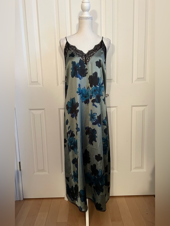 House of Harlow 1960 Dresses & Skirts - NWT HOUSE OF HARLOW 1960 Floral Lace-Trim Maxi Slip Dress, Blue/Green/Black, Med